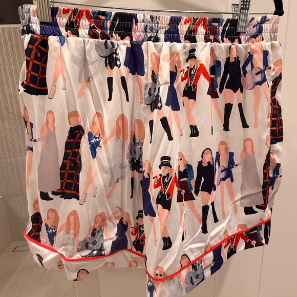 NWOT Taylor Swift Pajama Set, Size Large - Picture 2 of 6